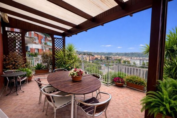 appartamento in vendita a Napoli in zona Fuorigrotta