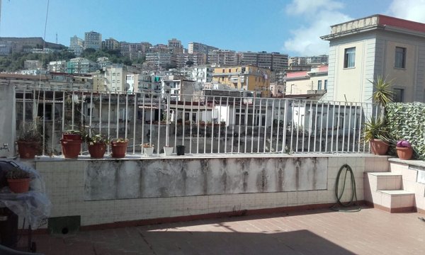 appartamento in vendita a Napoli in zona Avvocata