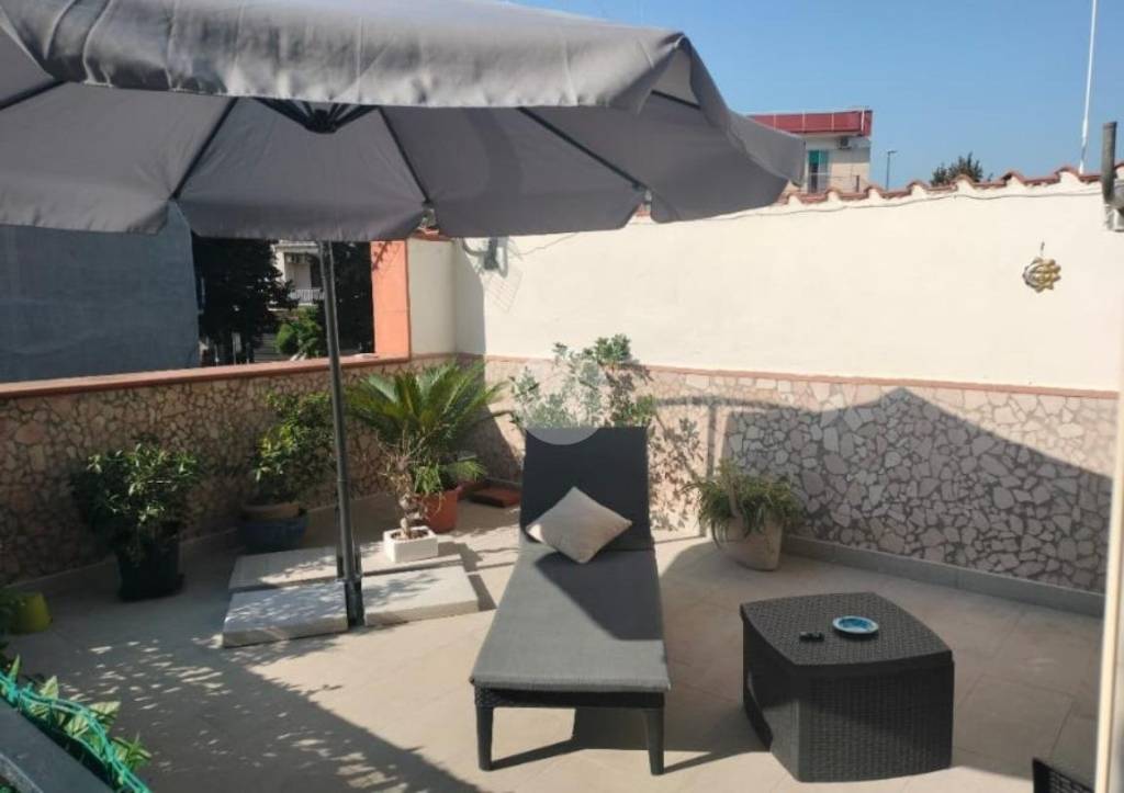 appartamento in vendita a Napoli in zona Barra