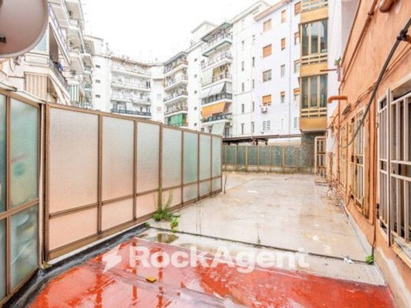 appartamento in vendita a Napoli in zona Poggioreale