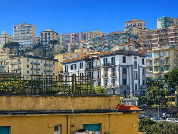 appartamento in vendita a Napoli in zona Arenella