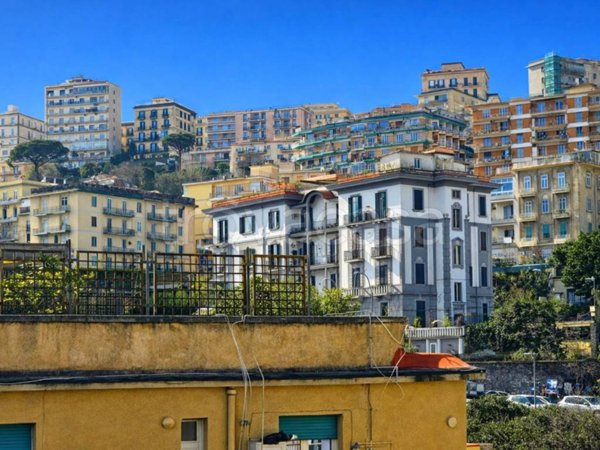 appartamento in vendita a Napoli in zona Arenella