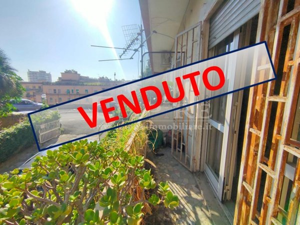 appartamento in vendita a Napoli in zona Chiaia