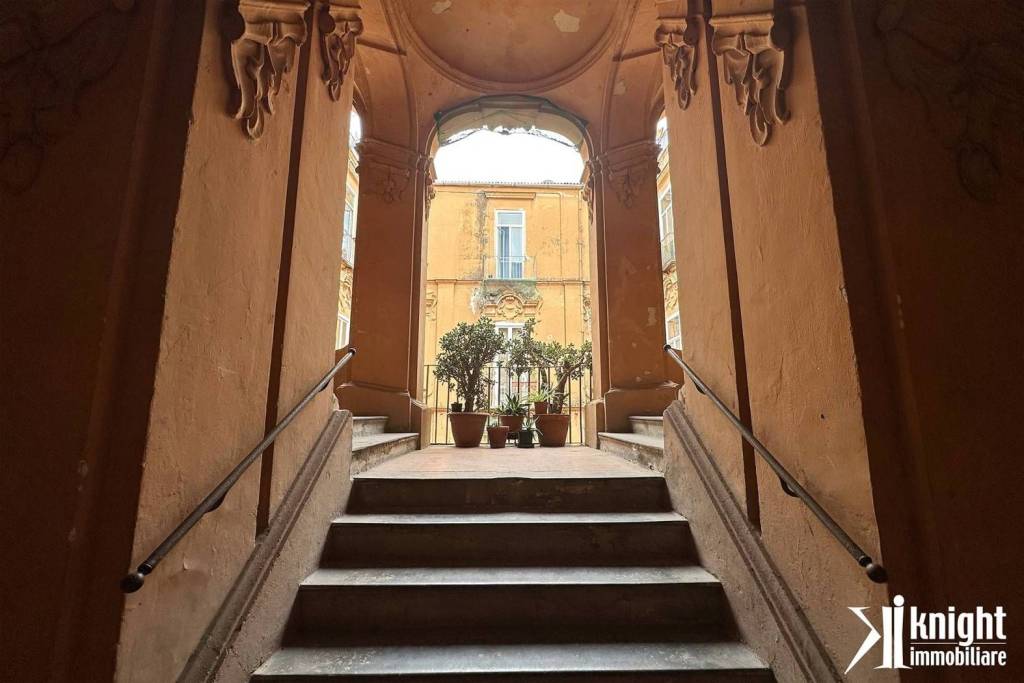 appartamento in vendita a Napoli in zona Pendino / San Giuseppe