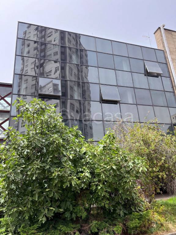 ufficio in vendita a Napoli in zona Poggioreale