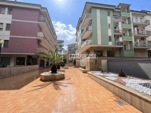 appartamento in vendita a Napoli in zona Capodimonte / Colli Aminei