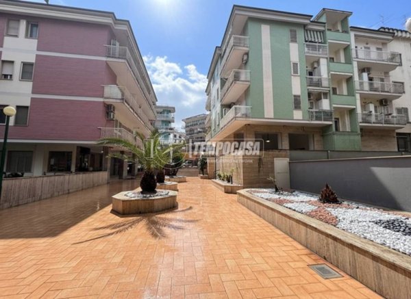 appartamento in vendita a Napoli in zona Capodimonte / Colli Aminei