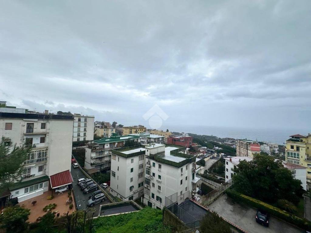 appartamento in vendita a Napoli in zona Posillipo