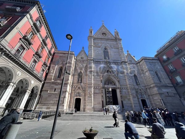 negozio in vendita a Napoli in zona Pendino / San Giuseppe