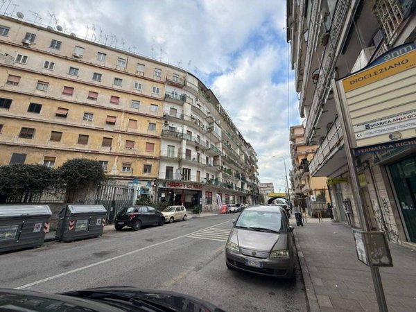 ufficio in vendita a Napoli in zona Fuorigrotta
