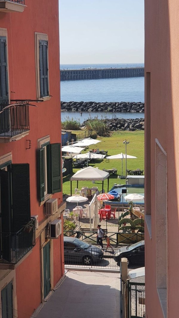 appartamento in vendita a Napoli in zona Bagnoli