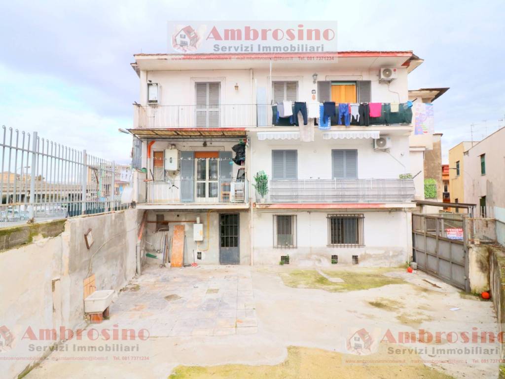 appartamento in vendita a Napoli in zona Piscinola