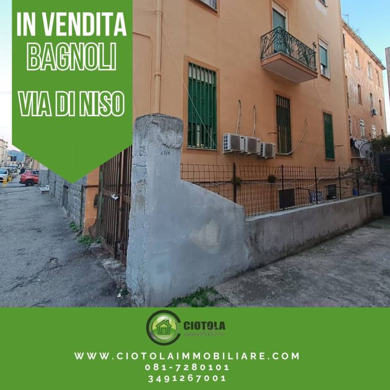 appartamento in vendita a Napoli in zona Bagnoli