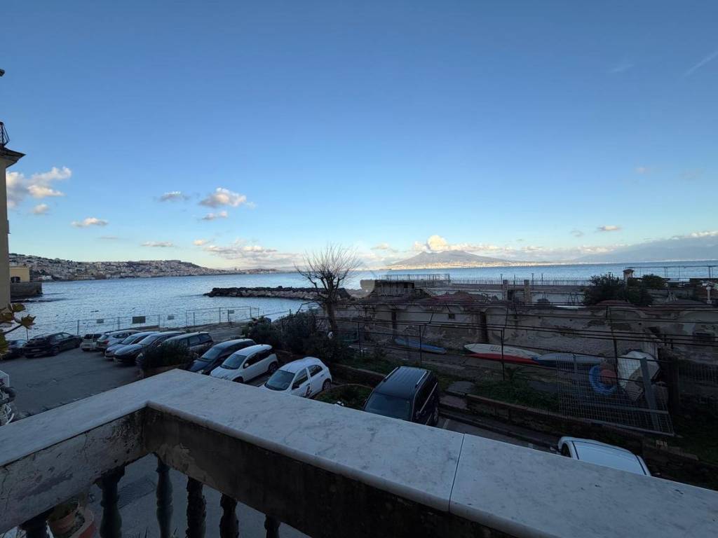 appartamento in vendita a Napoli in zona Posillipo