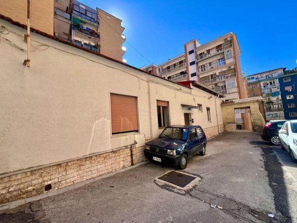 appartamento in vendita a Napoli