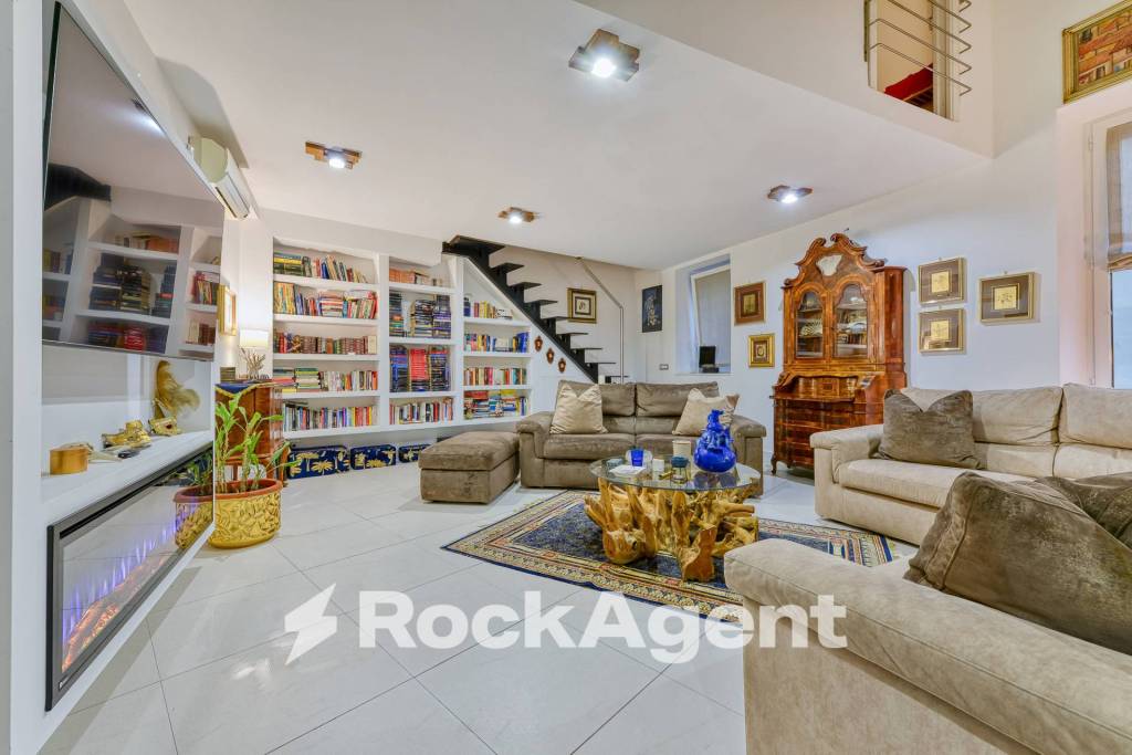 appartamento in vendita a Napoli