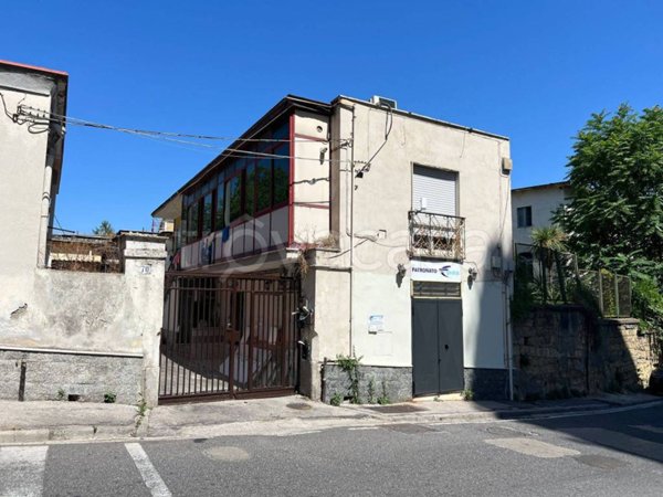 appartamento in vendita a Napoli in zona Arenella