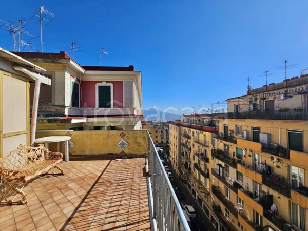 appartamento in vendita a Napoli in zona Montecalvario