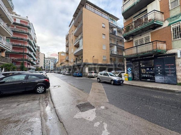 appartamento in vendita a Napoli in zona Secondigliano