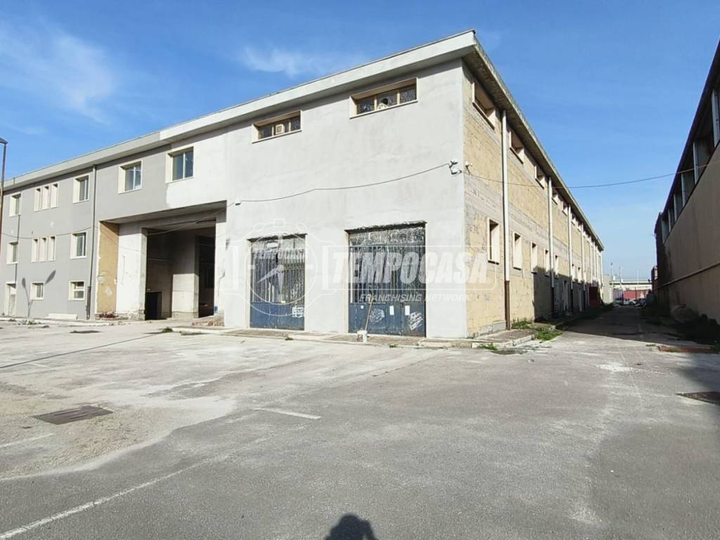 appartamento in vendita a Napoli in zona Secondigliano