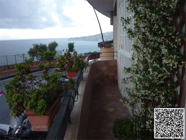 appartamento in vendita a Napoli in zona Posillipo