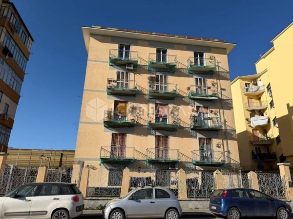 appartamento in vendita a Napoli in zona Bagnoli