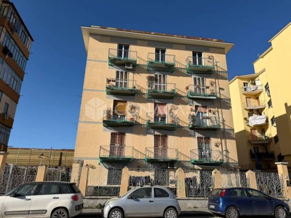 appartamento in vendita a Napoli in zona Bagnoli