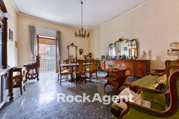 appartamento in vendita a Napoli in zona San Lorenzo