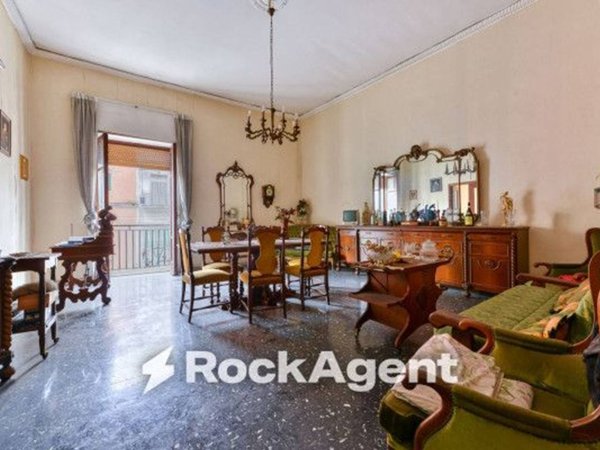 appartamento in vendita a Napoli in zona Pendino / San Giuseppe