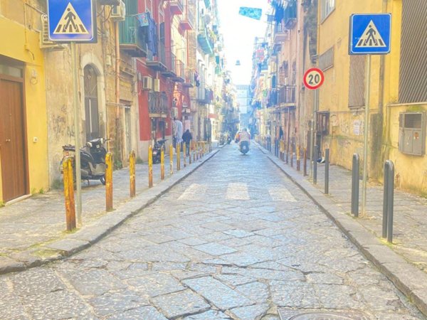 appartamento in vendita a Napoli in zona Stella