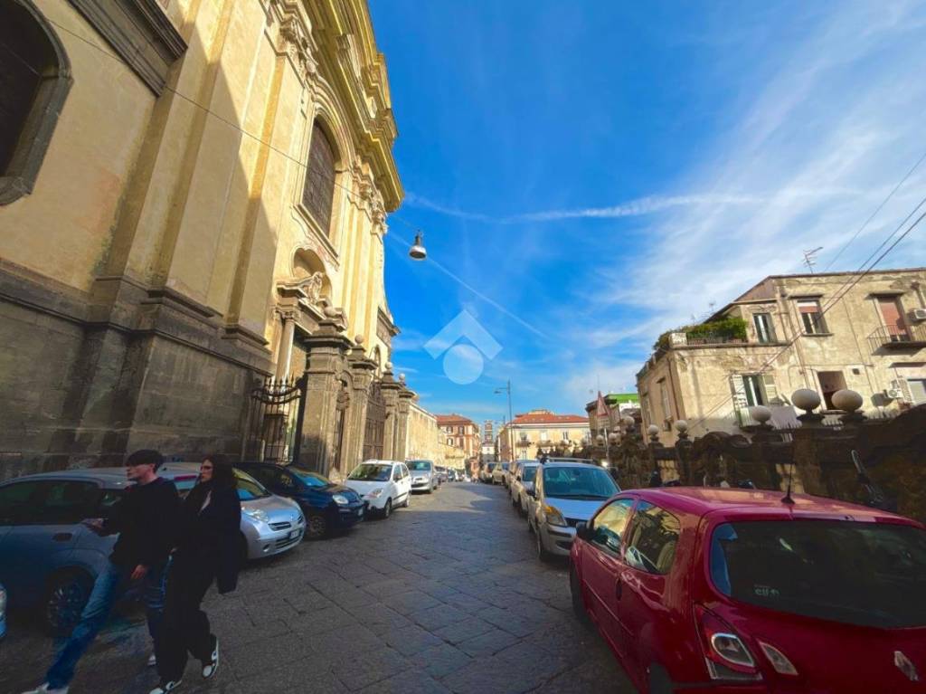 appartamento in vendita a Napoli in zona Mercato