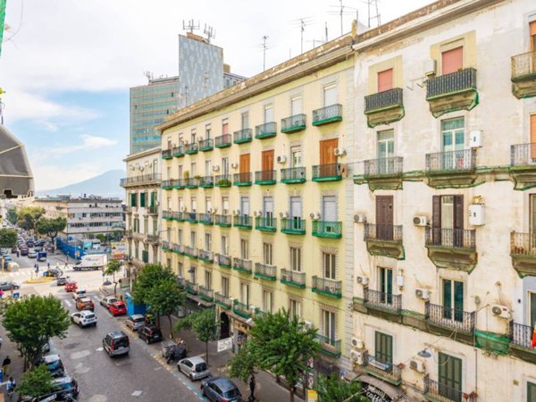 appartamento in vendita a Napoli in zona Pendino / San Giuseppe