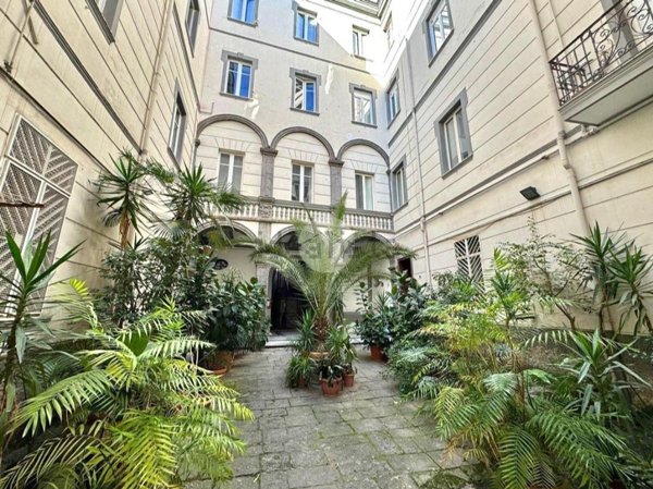 appartamento in vendita a Napoli in zona Avvocata