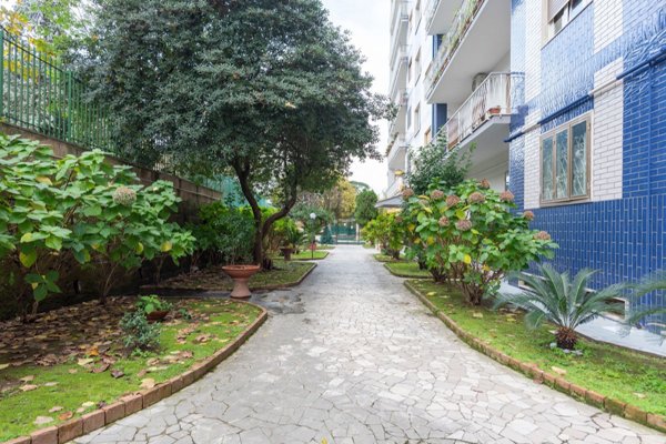 appartamento in vendita a Napoli in zona Capodimonte / Colli Aminei