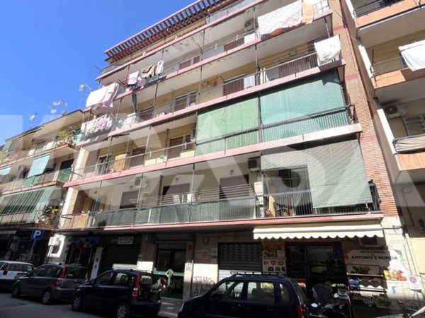 appartamento in vendita a Napoli in zona Secondigliano