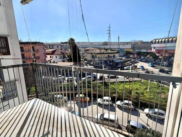 appartamento in vendita a Napoli in zona Piscinola