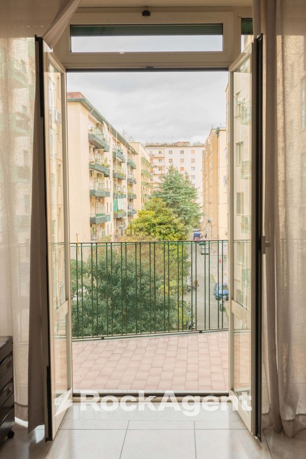 appartamento in vendita a Napoli in zona Fuorigrotta