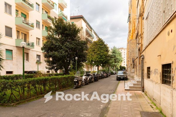 appartamento in vendita a Napoli in zona Fuorigrotta