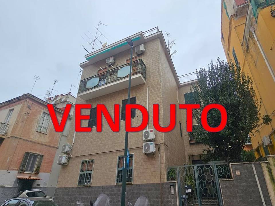 appartamento in vendita a Napoli in zona Bagnoli