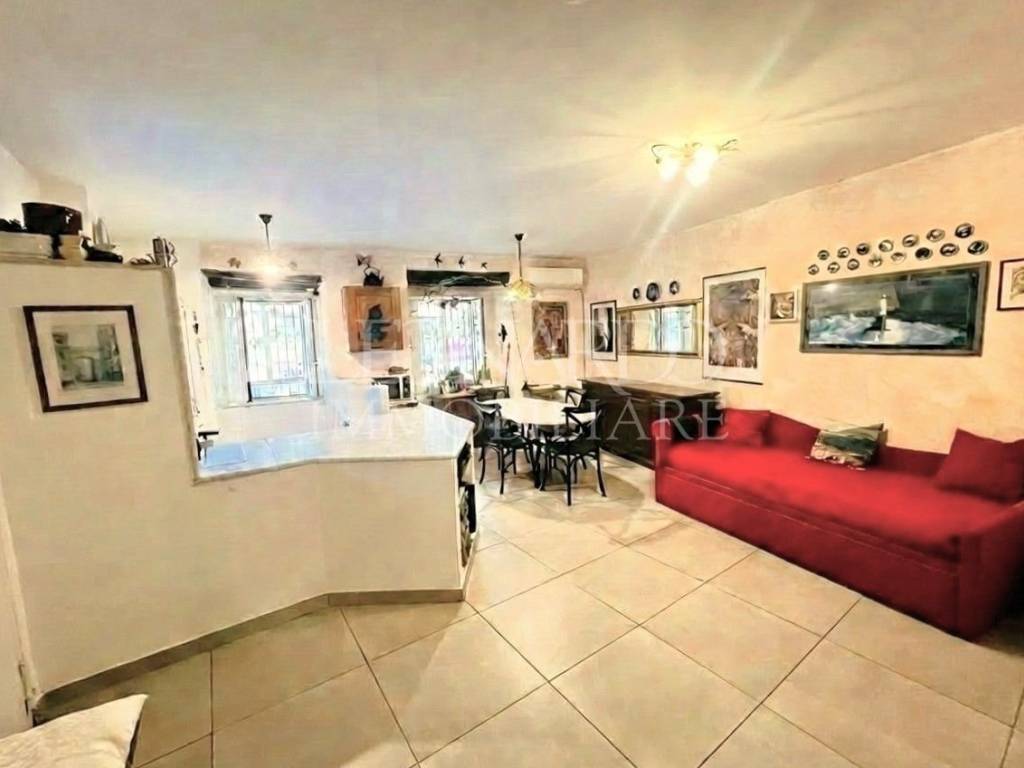 appartamento in vendita a Napoli in zona Pendino / San Giuseppe