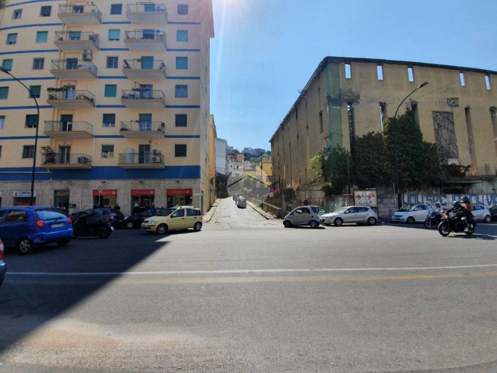 appartamento in vendita a Napoli in zona Fuorigrotta