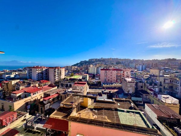 appartamento in vendita a Napoli