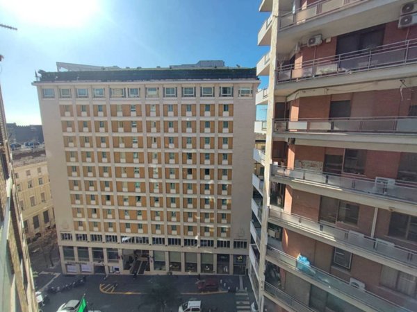 appartamento in vendita a Napoli in zona Porto