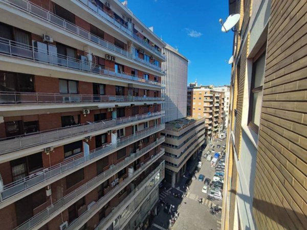 appartamento in vendita a Napoli in zona Porto