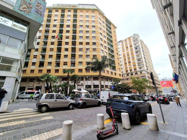 appartamento in vendita a Napoli in zona Porto