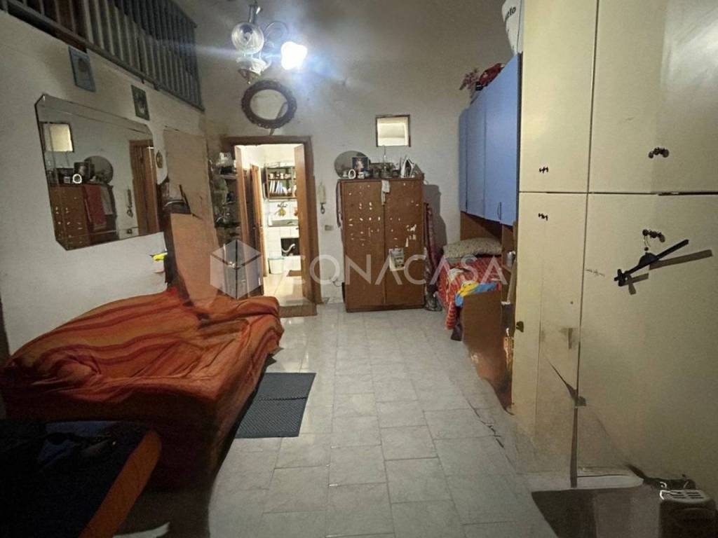 appartamento in vendita a Napoli in zona Mercato