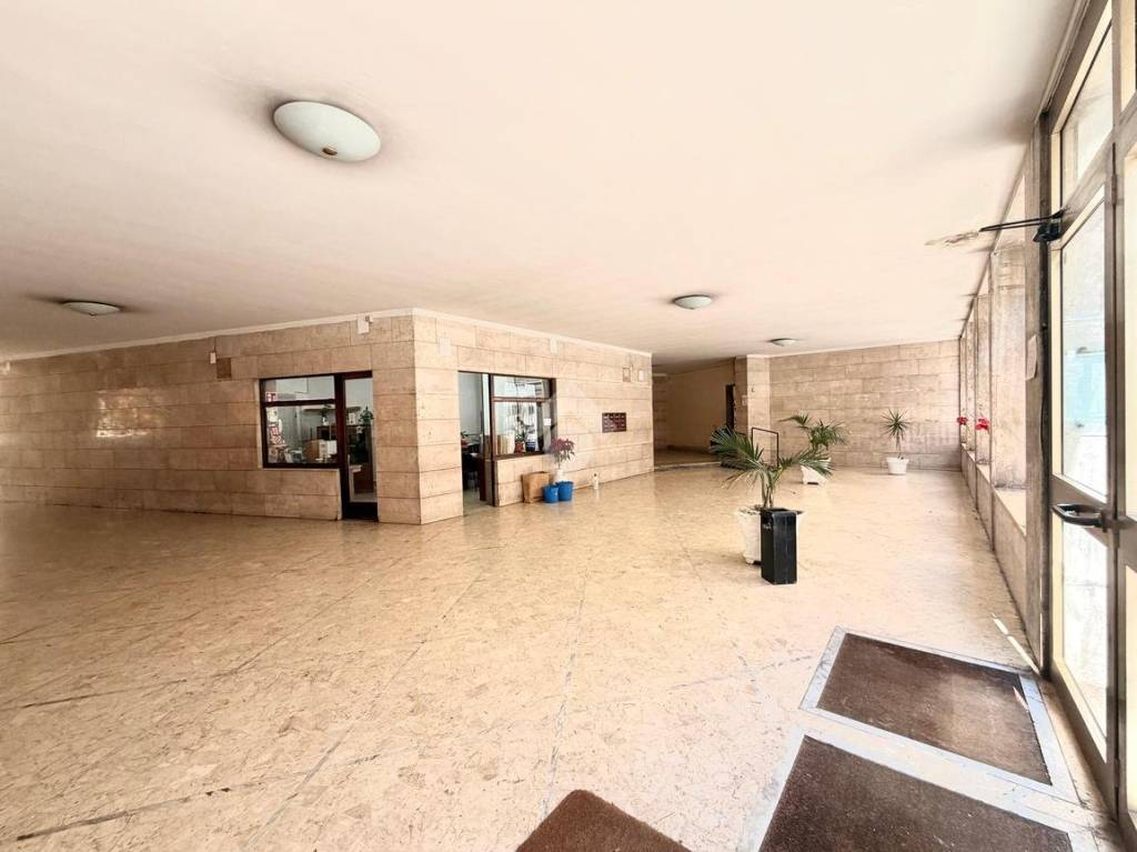 appartamento in vendita a Napoli in zona Arenella