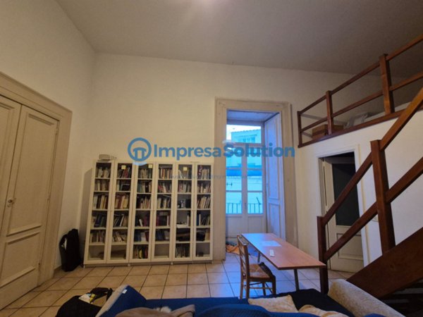 appartamento in vendita a Napoli in zona Stella