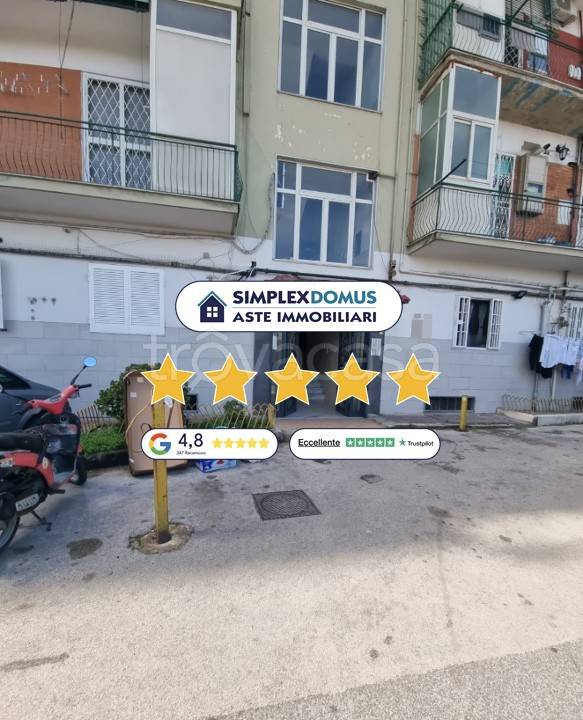 appartamento in vendita a Napoli in zona Vicaria