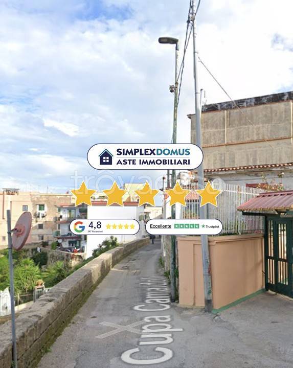 casa indipendente in vendita a Napoli in zona Camaldoli